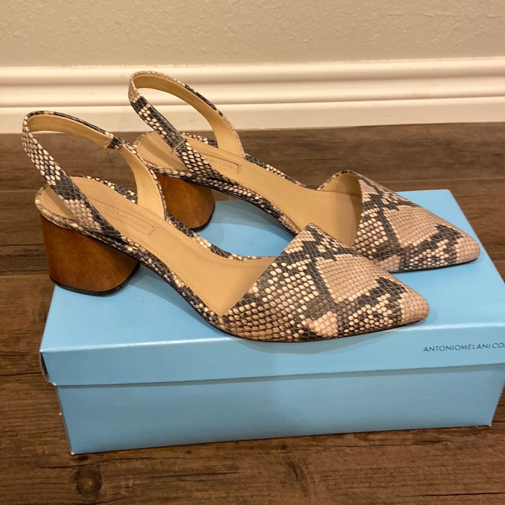 Antonio Melanie size 8.5
